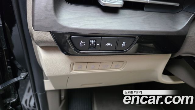 Kia Carnival (IV) Gasoline 9-Seater Signature 2023 — фото 30