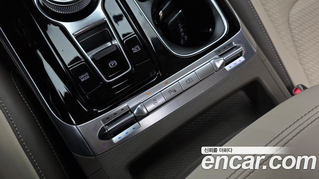 Kia Carnival (IV) Gasoline 9-Seater Signature 2023 — фото 32