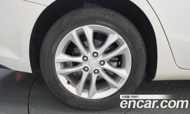 Chevrolet Malibu 1.5 Turbo LT Deluxe 2017 — фото 5