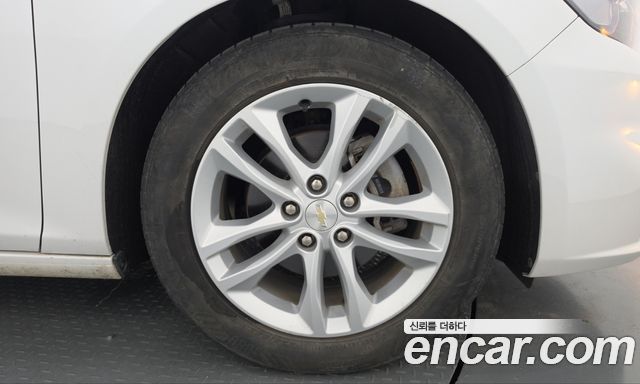 Chevrolet Malibu 1.5 Turbo LT Deluxe 2017 — фото 21