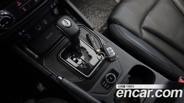 KG Mobility (SsangYong) Rexton Sports Khan Diesel 2.2 4WD Dynamic Edition (5-Link) 2021 — фото 9