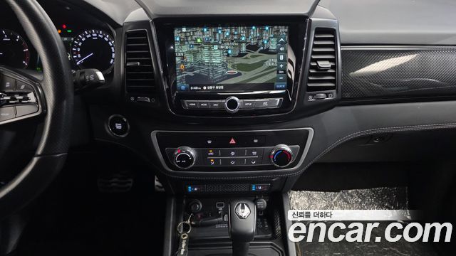 KG Mobility (SsangYong) Rexton Sports Khan Diesel 2.2 4WD Dynamic Edition (5-Link) 2021 — фото 15