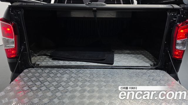 KG Mobility (SsangYong) Rexton Sports Khan Diesel 2.2 4WD Dynamic Edition (5-Link) 2021 — фото 20