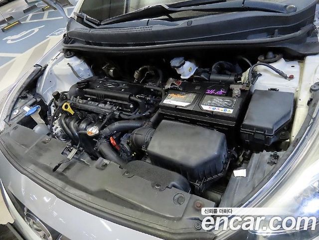 Hyundai Accent (New) 1.4 VVT Premier 2012 — фото 23