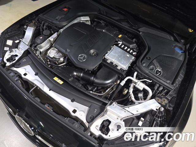 Mercedes-Benz E-Class (W213) E220d 4MATIC AMG Line 2021 — фото 24