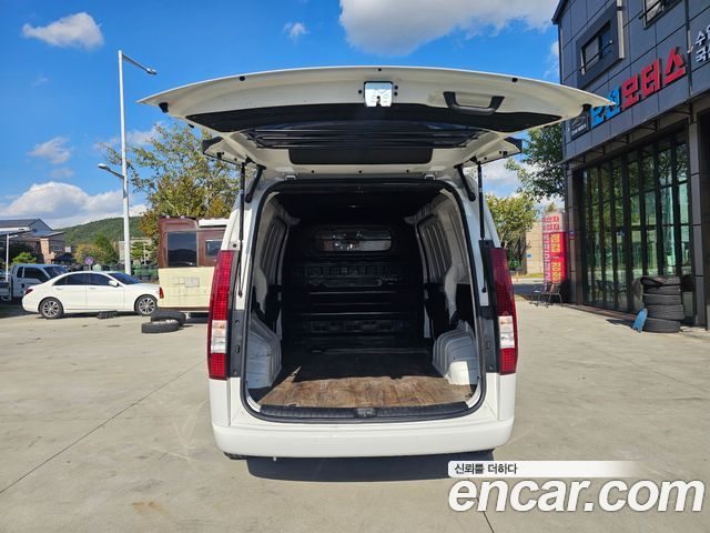 Hyundai Staria Cargo 3-Seater Modern 2022 — фото 6