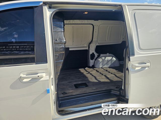 Hyundai Staria Cargo 3-Seater Modern 2022 — фото 8