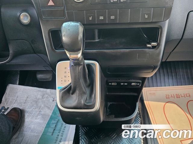 Hyundai Staria Cargo 3-Seater Modern 2022 — фото 19