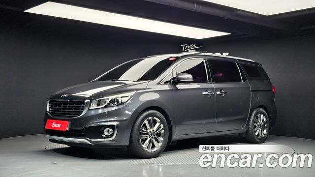 Kia Carnival 9-seater Prestige 2015 — фото 1