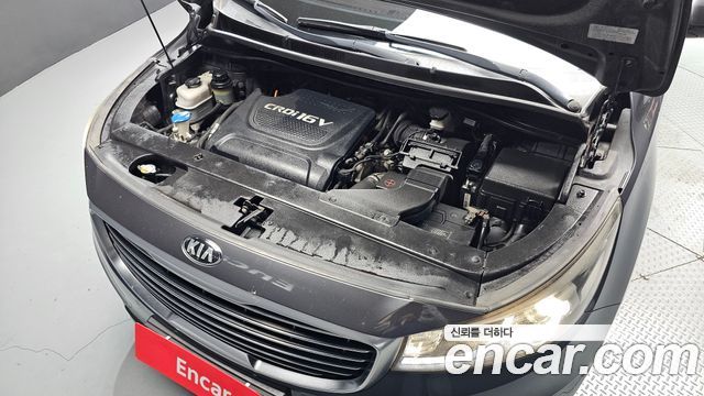 Kia Carnival 9-seater Prestige 2015 — фото 6