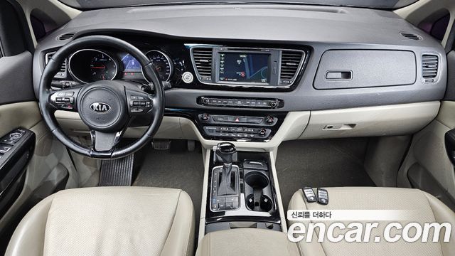 Kia Carnival 9-seater Prestige 2015 — фото 7