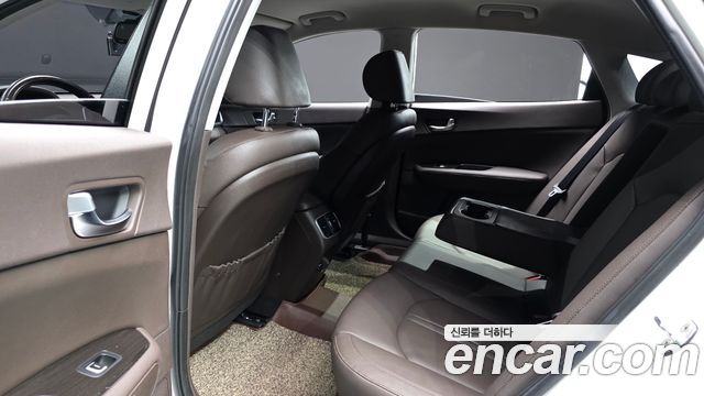 Kia K5 (II) 2.0 Noblesse 2019 — фото 11