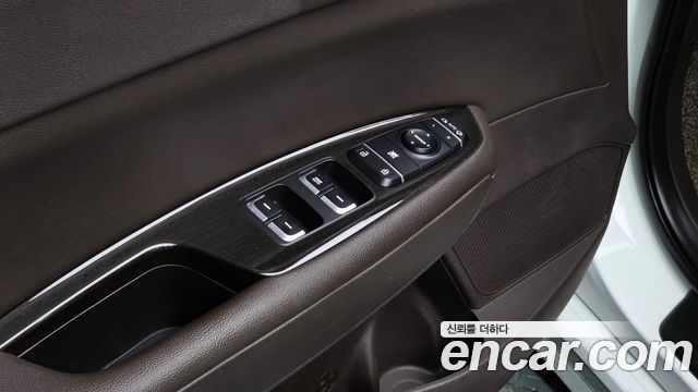 Kia K5 (II) 2.0 Noblesse 2019 — фото 16