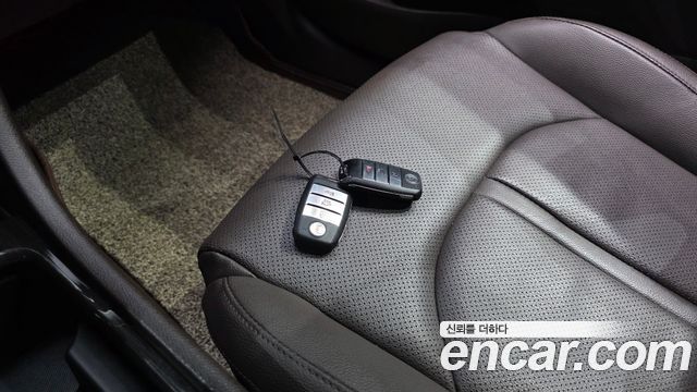 Kia K5 (II) 2.0 Noblesse 2019 — фото 19
