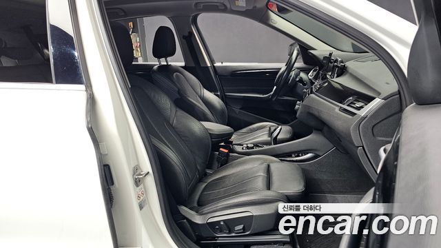 BMW X1 (F48) xDrive 20d xLine 2019 — фото 11