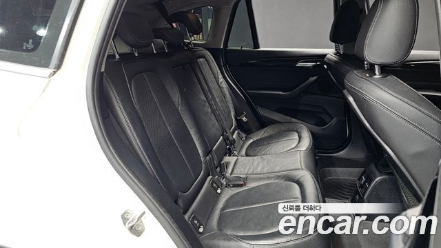 BMW X1 (F48) xDrive 20d xLine 2019 — фото 12