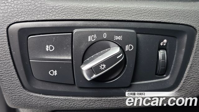 BMW X1 (F48) xDrive 20d xLine 2019 — фото 32