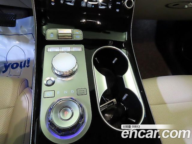 Genesis GV70 2.5T Gasoline 2WD 2025 — фото 16