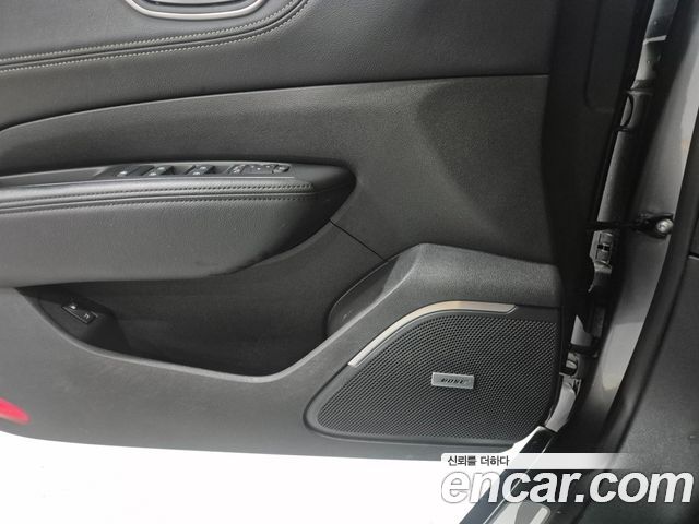 Renault Korea SM6 2.0 LPe LE 2020 — фото 17