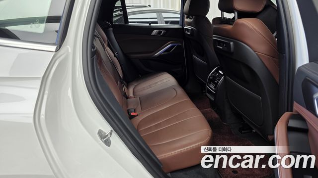 BMW X6 (G06) xDrive40i M Sport 2022 — фото 12