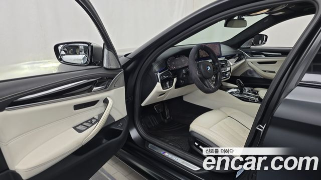 BMW 5 Series (G30) M550i xDrive 2021 — фото 10