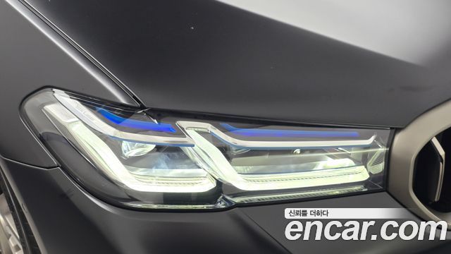 BMW 5 Series (G30) M550i xDrive 2021 — фото 22