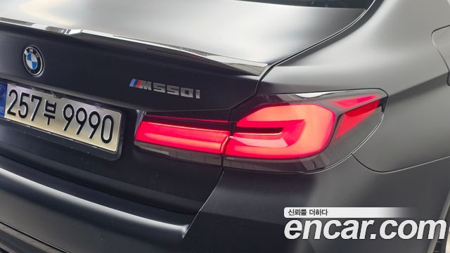 BMW 5 Series (G30) M550i xDrive 2021 — фото 23