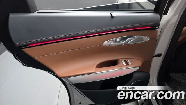 Genesis GV70 2.5T Gasoline AWD 2025 — фото 25