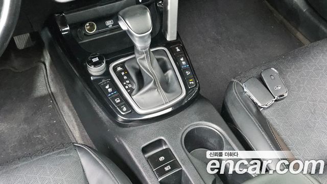 Kia Seltos Diesel 1.6 4WD Noblesse 2020 — фото 9