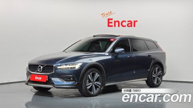 Volvo V60 Cross Country (II) T5 Pro AWD