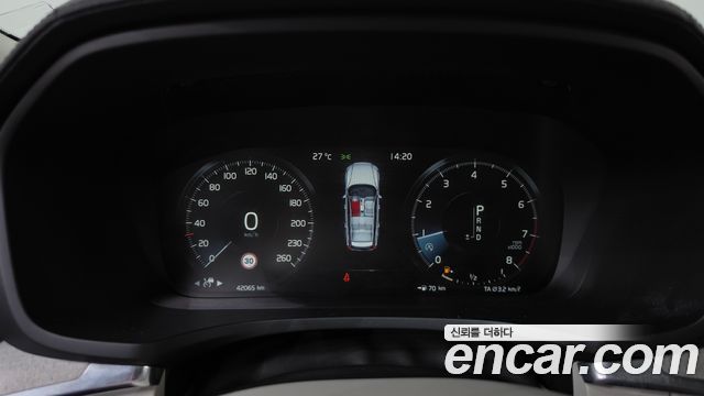 Volvo V60 Cross Country (II) T5 Pro AWD 2020 — фото 8