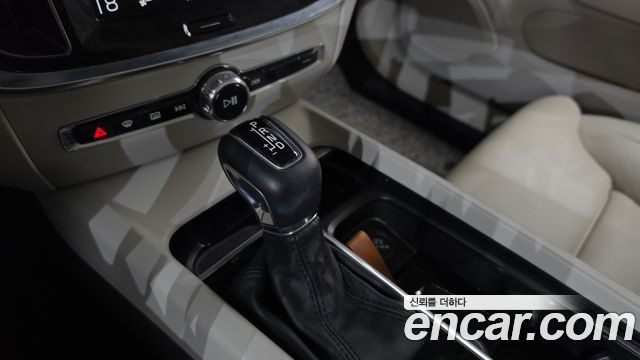 Volvo V60 Cross Country (II) T5 Pro AWD 2020 — фото 9
