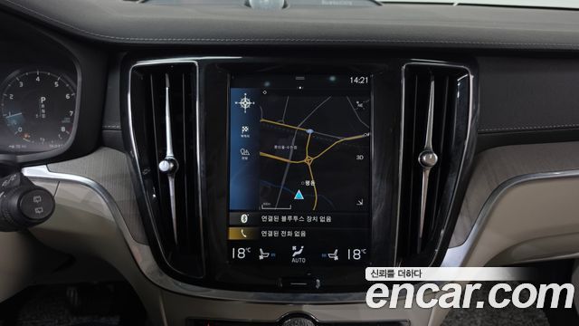 Volvo V60 Cross Country (II) T5 Pro AWD 2020 — фото 12