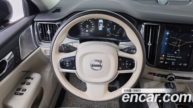 Volvo V60 Cross Country (II) T5 Pro AWD 2020 — фото 13
