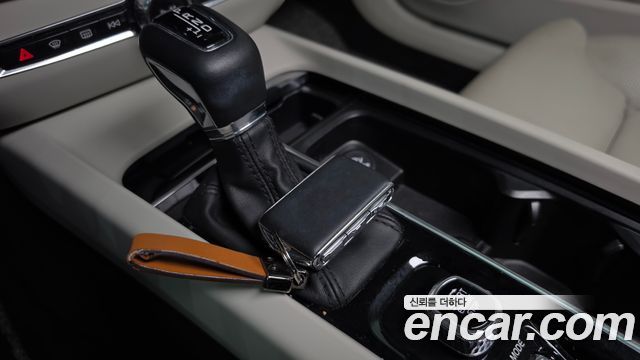 Volvo V60 Cross Country (II) T5 Pro AWD 2020 — фото 16