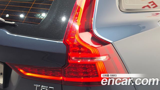 Volvo V60 Cross Country (II) T5 Pro AWD 2020 — фото 23