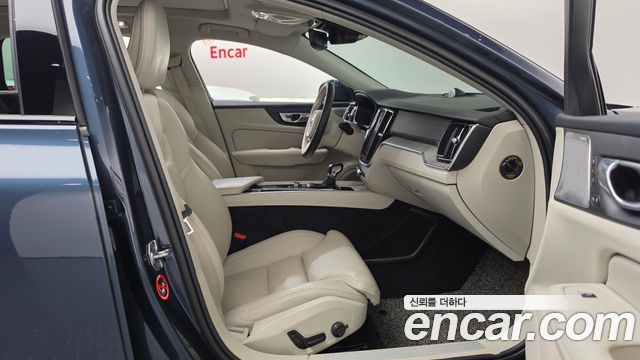 Volvo V60 Cross Country (II) T5 Pro AWD 2020 — фото 26