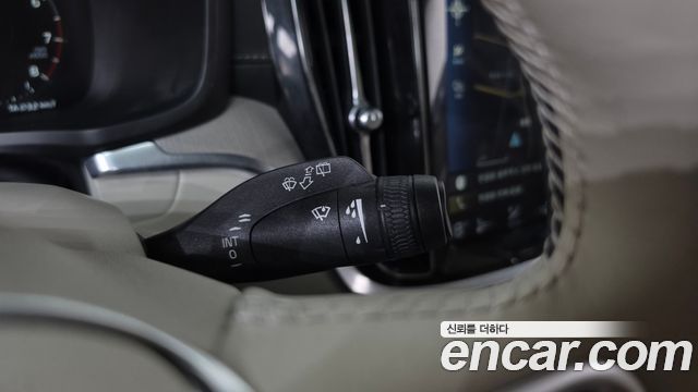 Volvo V60 Cross Country (II) T5 Pro AWD 2020 — фото 29