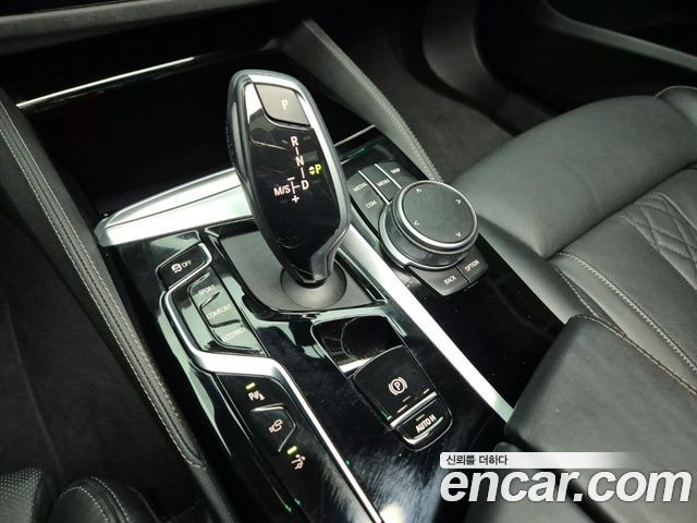 BMW 6 Series GT (G32) 630i xDrive M Sport 2024 — фото 9