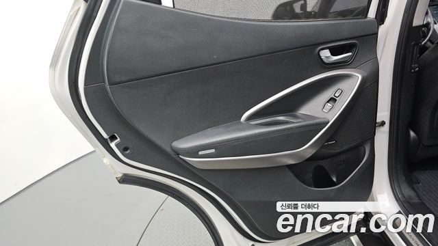 Hyundai Santa Fe (DM) Diesel(e-VGT) 2.0 4WD Exclusive 2015 — фото 25