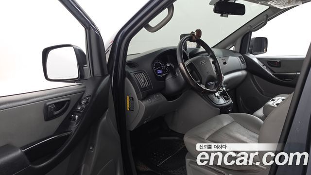 Hyundai Grand Starex 3-Seater VAN Smart 2017 — фото 10