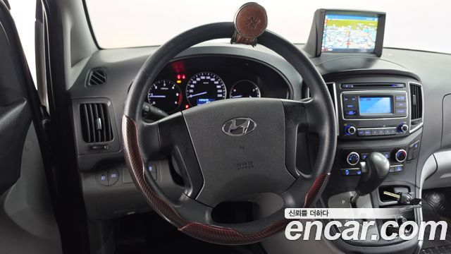 Hyundai Grand Starex 3-Seater VAN Smart 2017 — фото 13