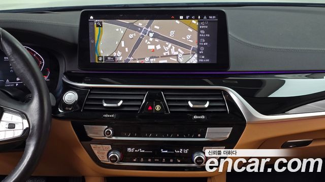 BMW 5 Series (G30) 520i Luxury 2022 — фото 12