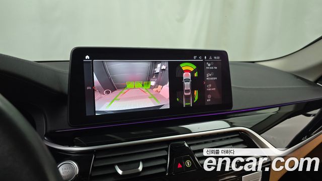 BMW 5 Series (G30) 520i Luxury 2022 — фото 14