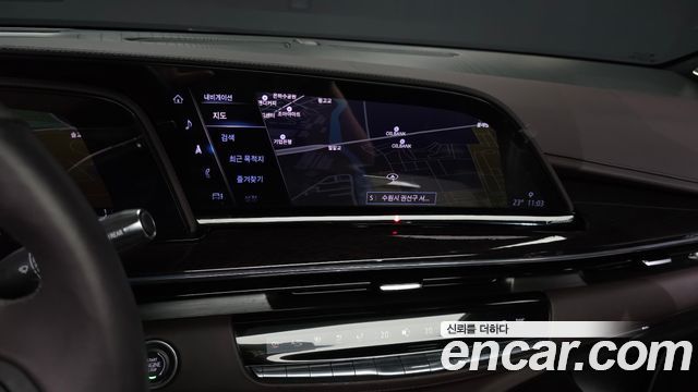 Cadillac Escalade (V) 6.2 Premium Luxury Platinum 2023 — фото 14