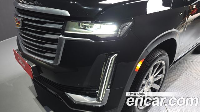 Cadillac Escalade (V) 6.2 Premium Luxury Platinum 2023 — фото 22