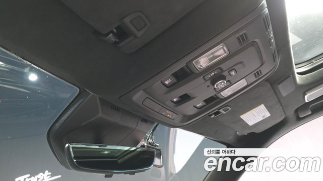 Cadillac Escalade (V) 6.2 Premium Luxury Platinum 2023 — фото 35
