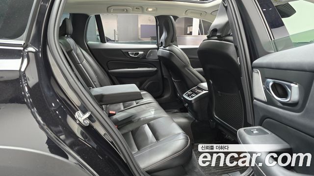 Volvo V60 Cross Country (II) B5 Ultra AWD 2025 — фото 11