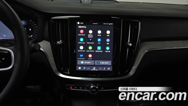 Volvo V60 Cross Country (II) B5 Ultra AWD 2025 — фото 13