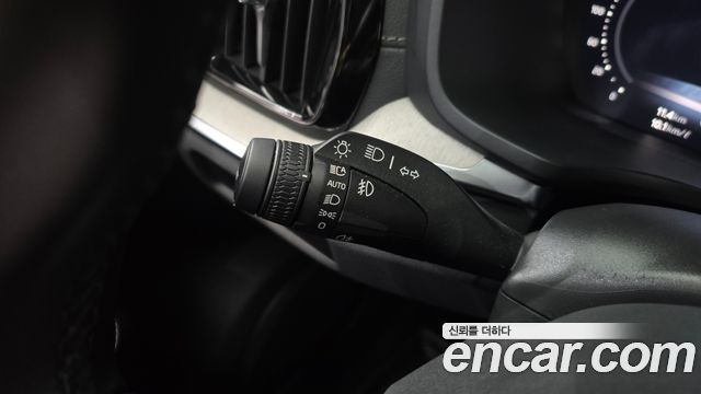 Volvo V60 Cross Country (II) B5 Ultra AWD 2025 — фото 17